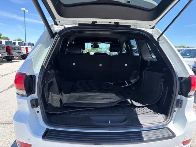 Used 2018 Jeep Grand Cherokee Altitude AWD/4WD image 15