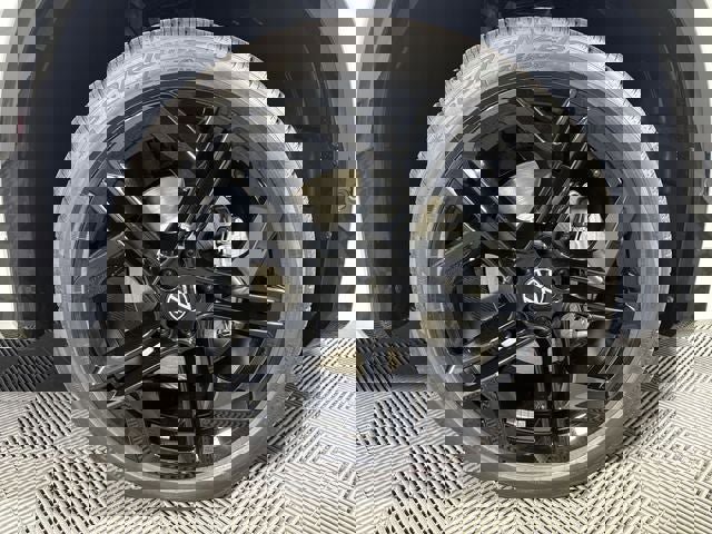 New 2025 Volkswagen Tiguan SE R-Line image 12