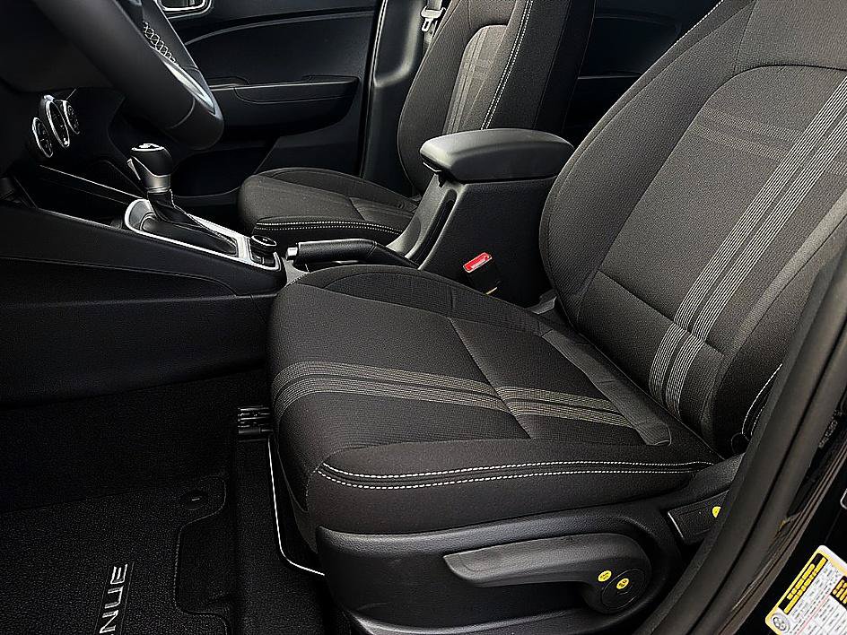 New 2026 Hyundai Venue SEL FWD image 9