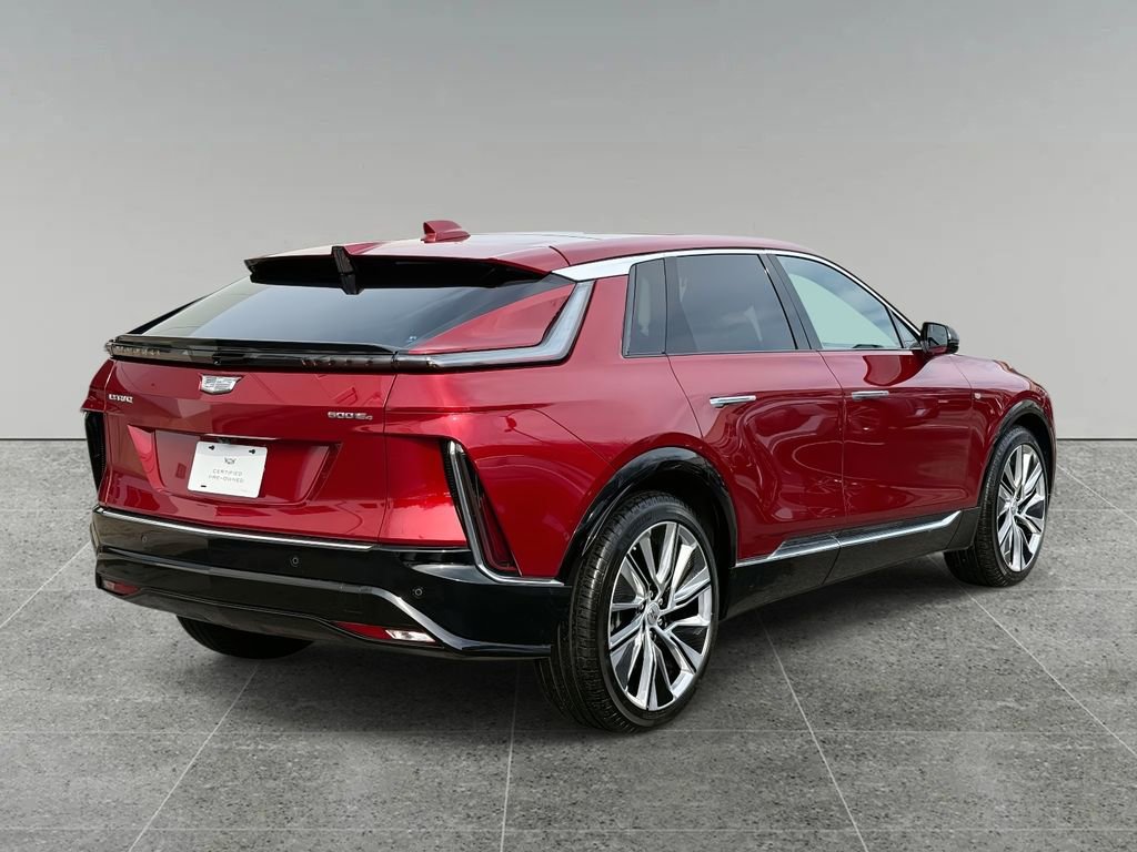 Used 2024 Cadillac Lyriq Luxury w/ LPO, Floor Liner Package image 11