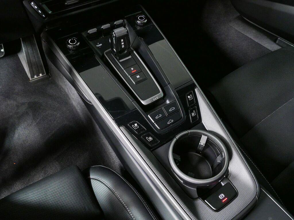 Certified 2024 Porsche 911 Carrera 4 AWD/4WD image 19