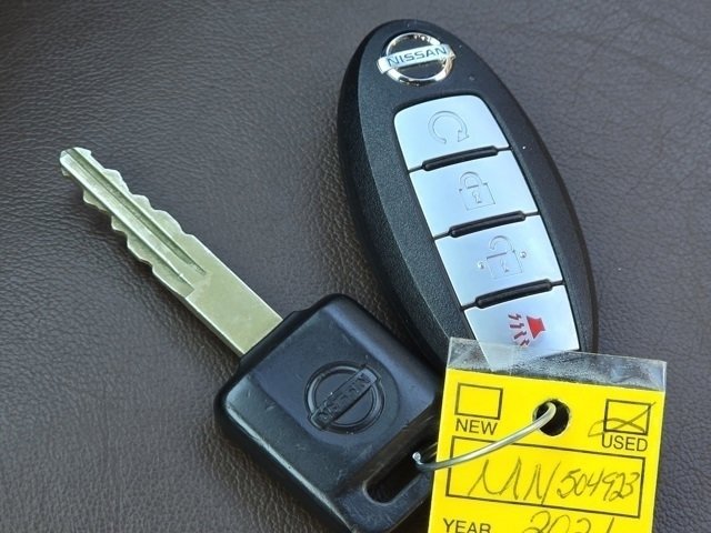 Used 2021 Nissan Titan Platinum Reserve w/ Moonroof Package image 48