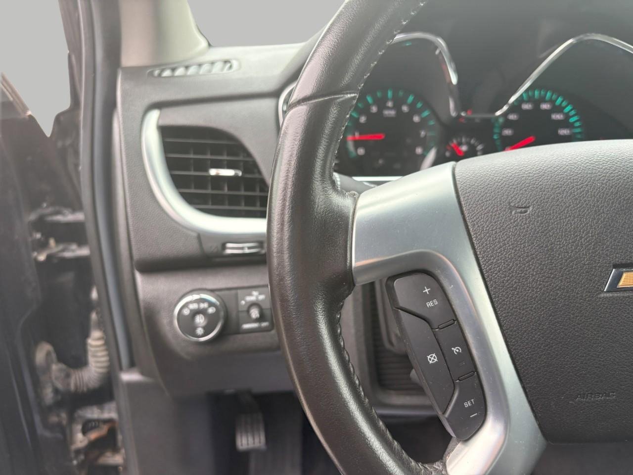 Used 2015 Chevrolet Traverse LT w/ Style and Technology Package AWD/4WD image 13