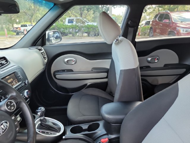 Used 2017 Kia Soul FWD image 19