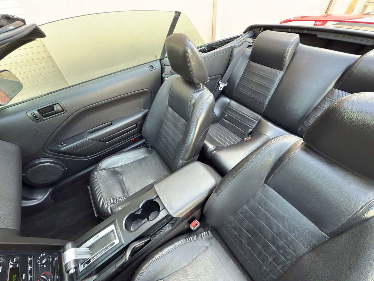 Used 2005 Ford Mustang GT image 41