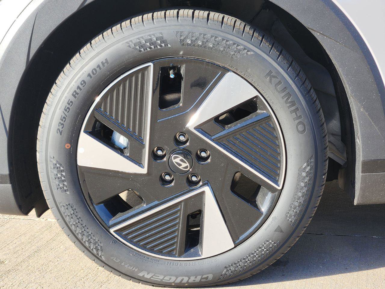 New 2026 Hyundai Ioniq 5 SEL image 7