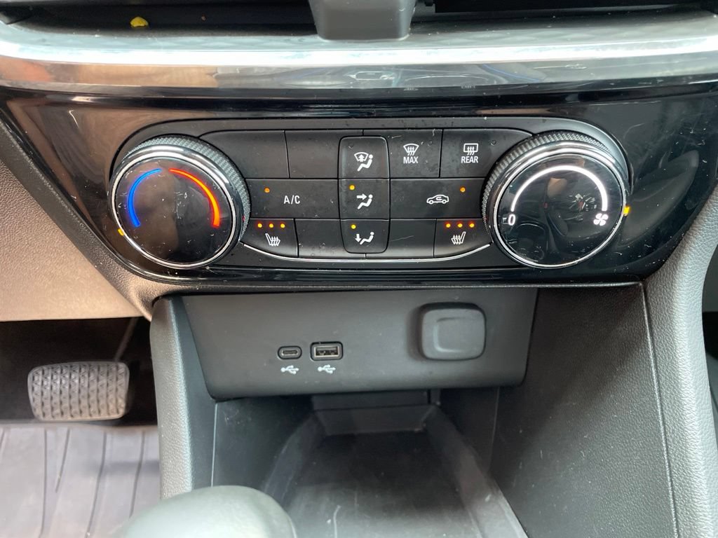 Used 2025 Buick Encore GX Sport Touring w/ Comfort Package FWD image 21