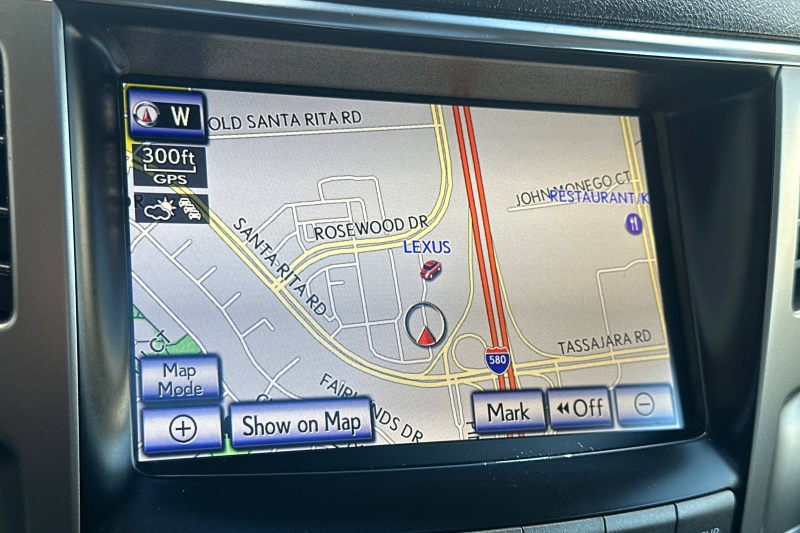 Used 2015 Lexus LX 570 4WD w/ Luxury Package image 26