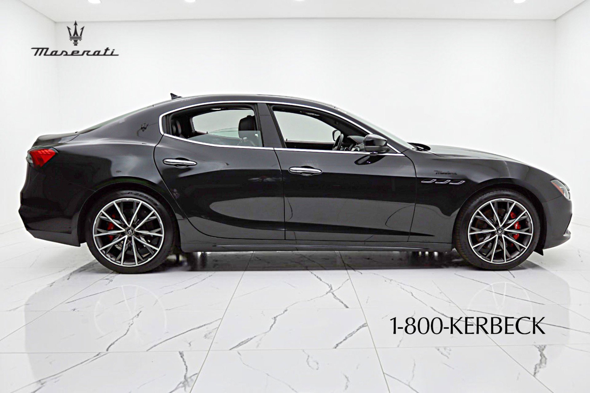 Used 2023 Maserati Ghibli Modena Q4 AWD/4WD image 13