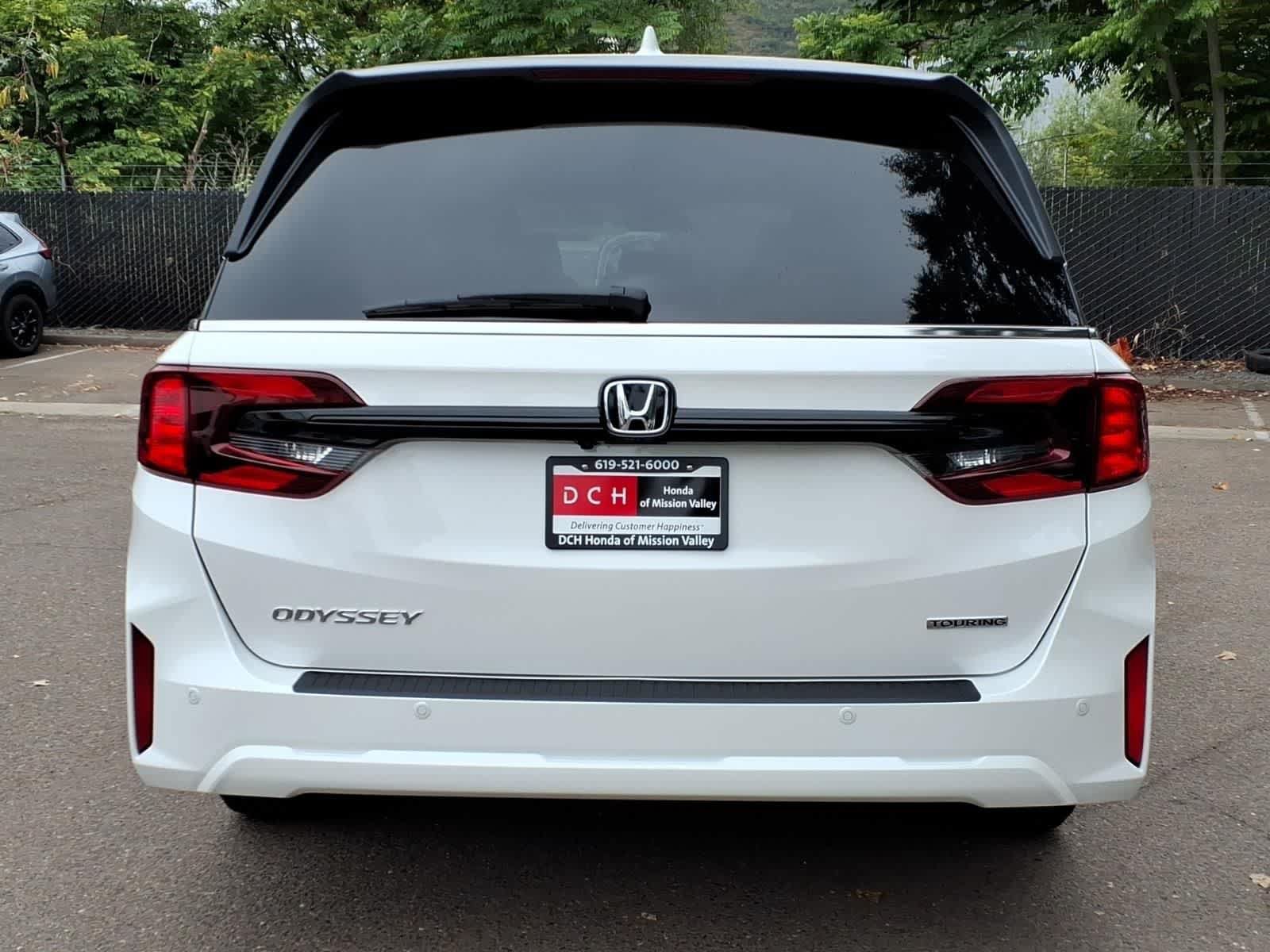 New 2026 Honda Odyssey Touring image 5