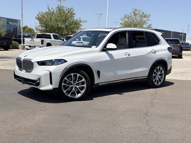 Certified 2024 BMW X5 xDrive40i w/ Premium Package AWD/4WD image 2