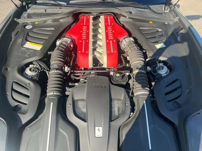 Used 2018 Ferrari GTC4Lusso AWD/4WD image 26