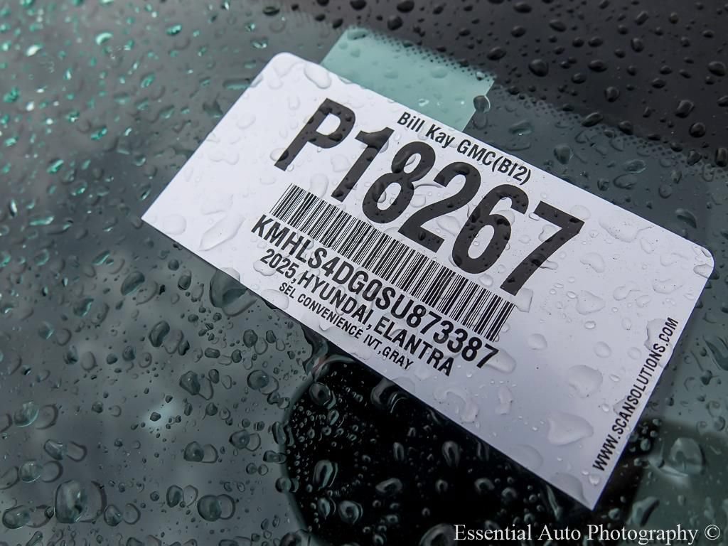 Used 2025 Hyundai Elantra SEL FWD image 29