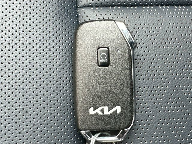 Used 2023 Kia Sorento SX Prestige image 18