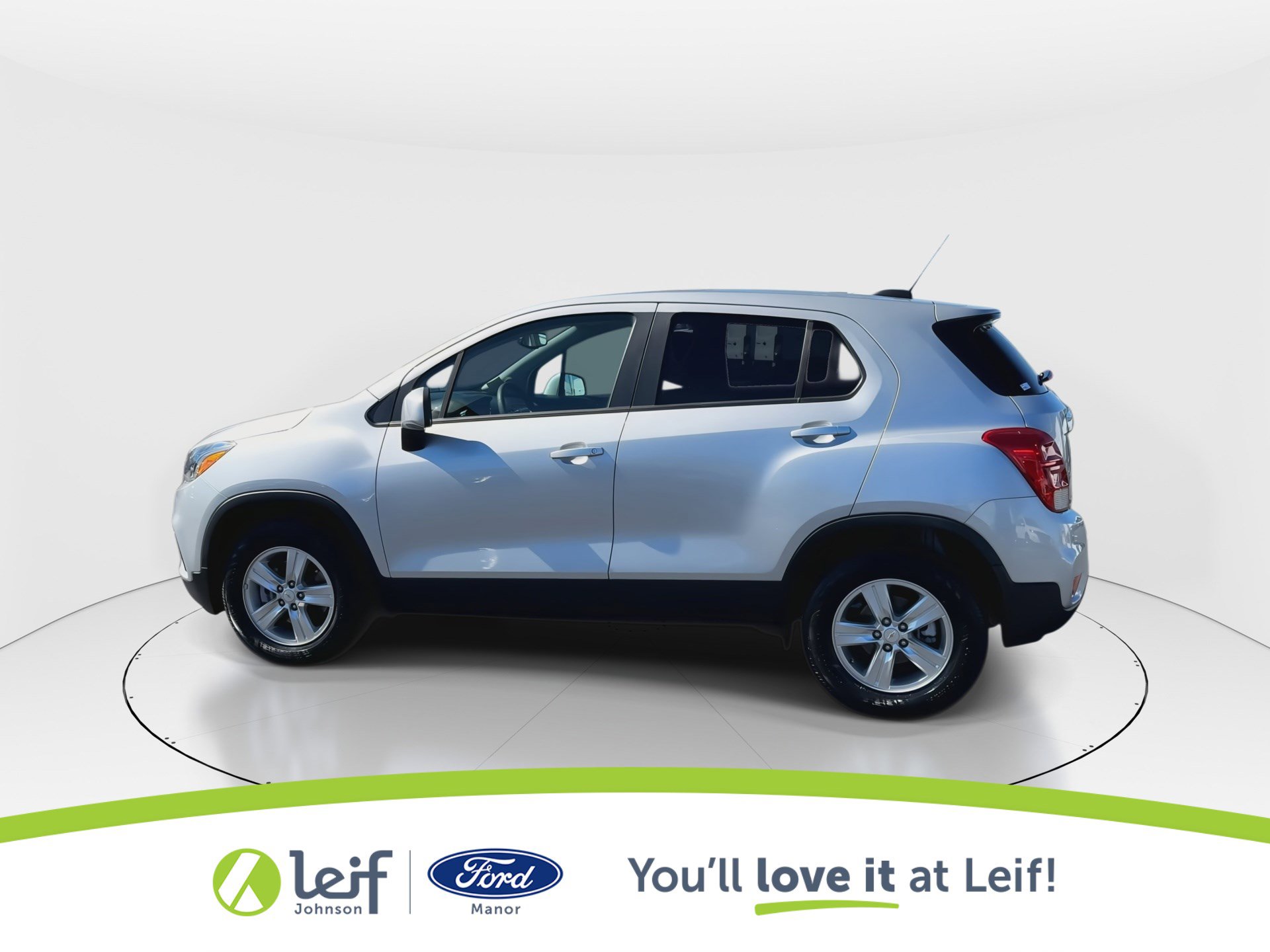 Used 2022 Chevrolet Trax LS w/ Tint and Cruise Package image 5