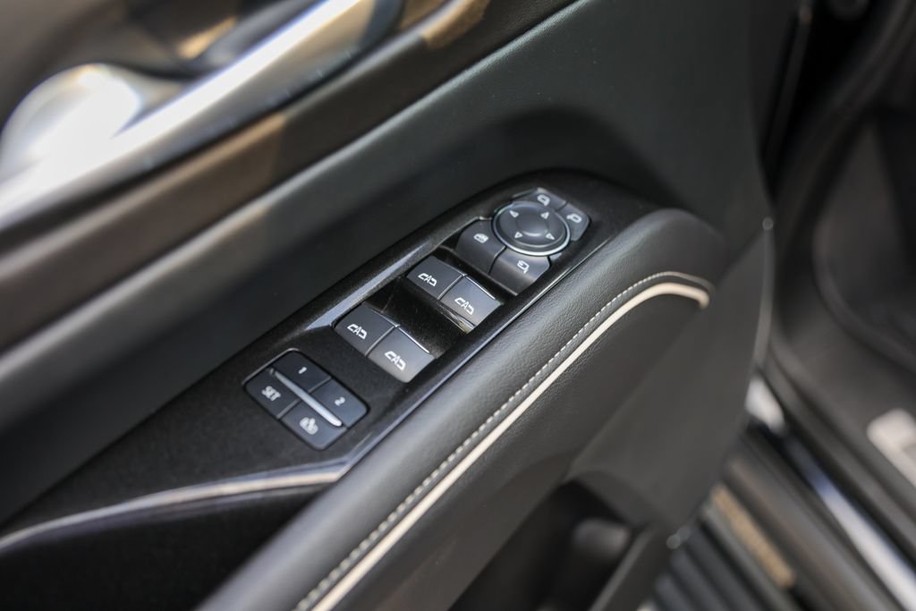 Used 2024 Cadillac Escalade ESV Premium Luxury w/ Performance Package AWD/4WD image 23