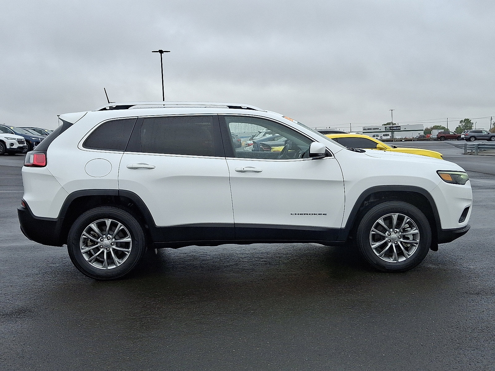 Certified 2021 Jeep Cherokee Latitude Lux w/ Sun & Sound Group image 7