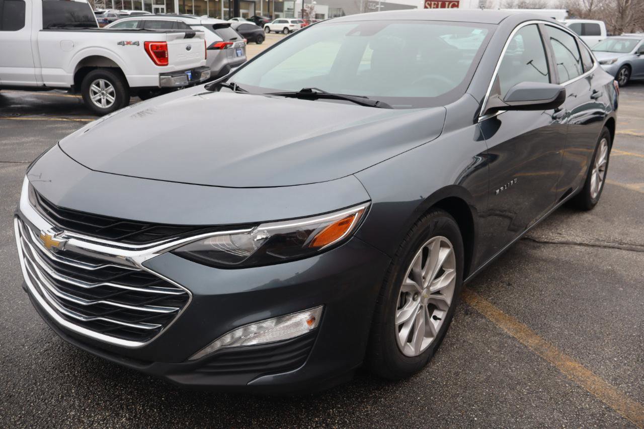 Used 2019 Chevrolet Malibu LT w/ Driver Confidence Package II image 3
