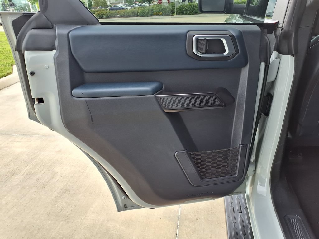 Used 2024 Ford Bronco Outer Banks AWD/4WD image 15