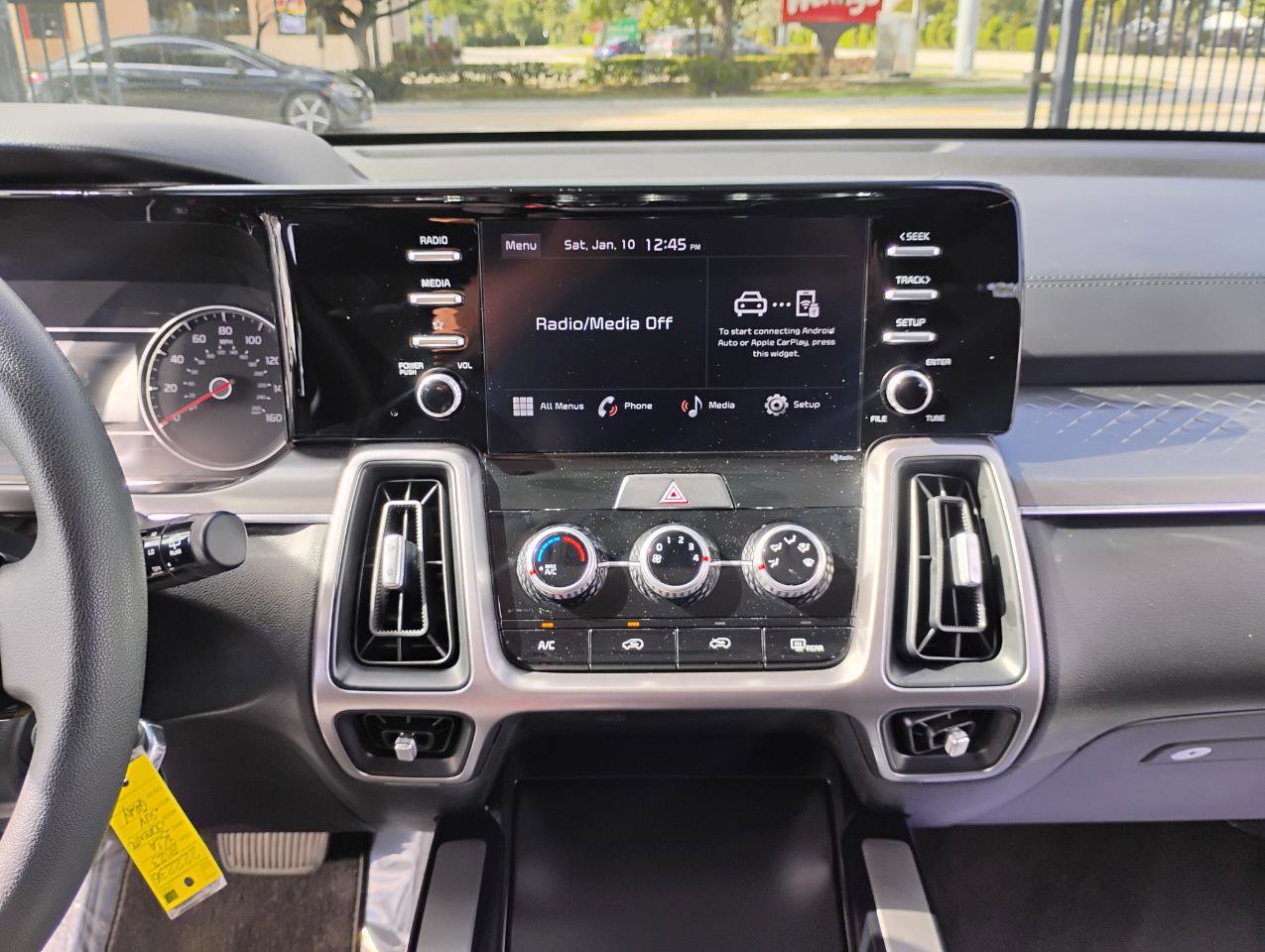 Used 2023 Kia Sorento LX FWD image 19