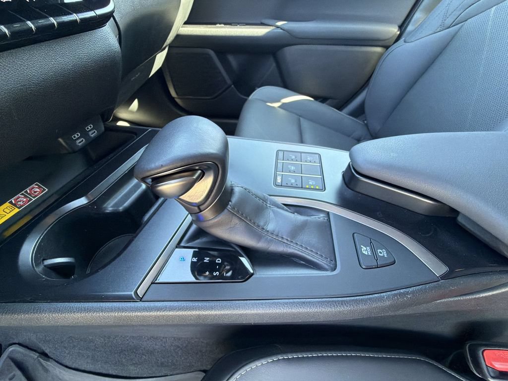 Used 2024 Lexus UX 250h AWD w/ Premium Package image 25