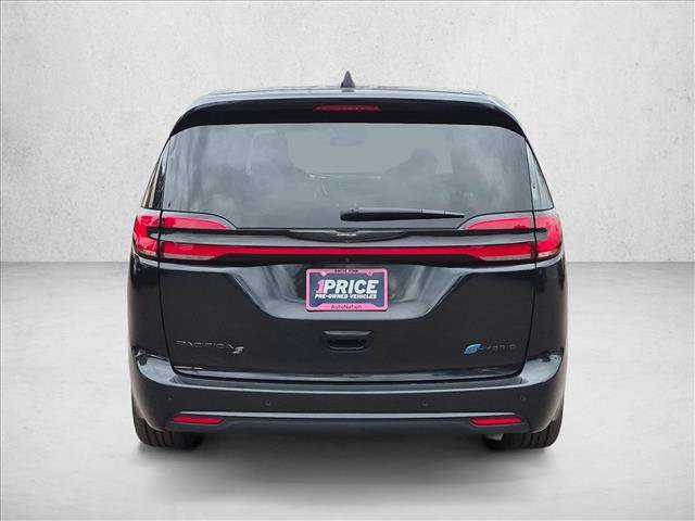 Used 2023 Chrysler Pacifica Limited w/ S Appearance Package FWD image 7
