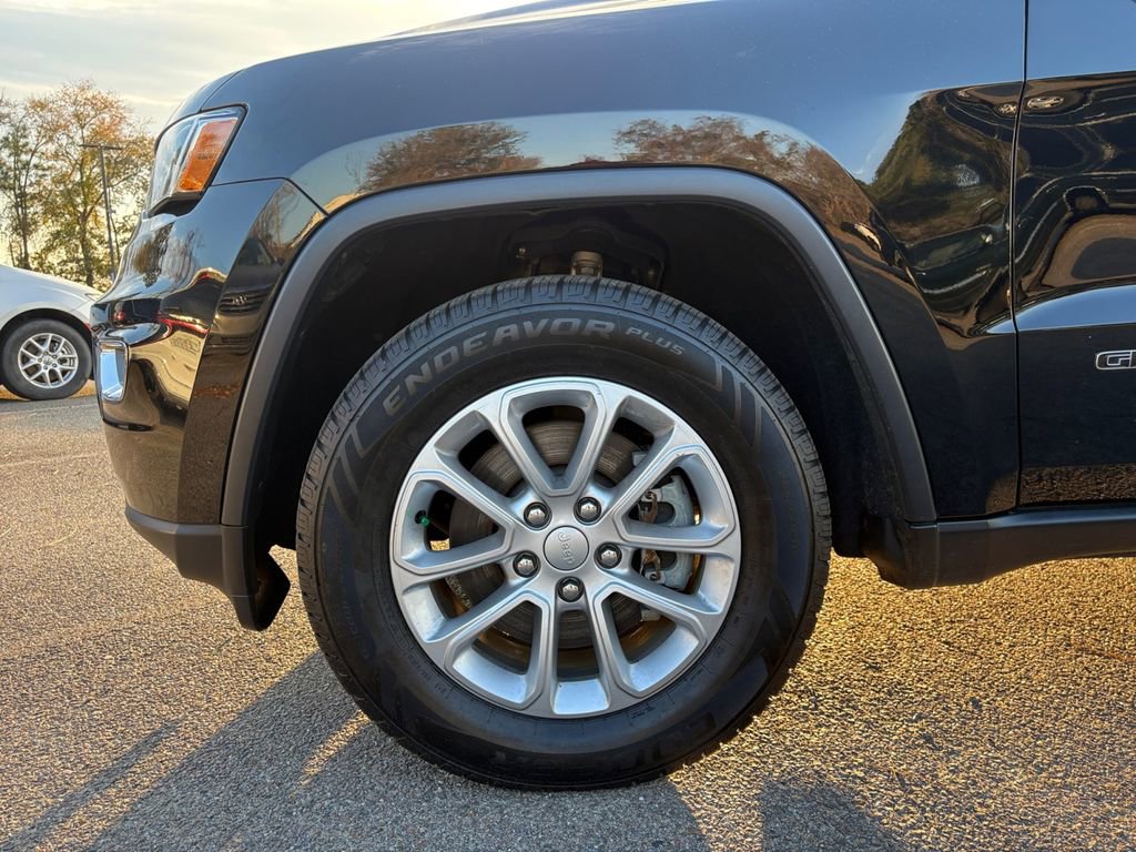 Used 2021 Jeep Grand Cherokee Laredo X image 24