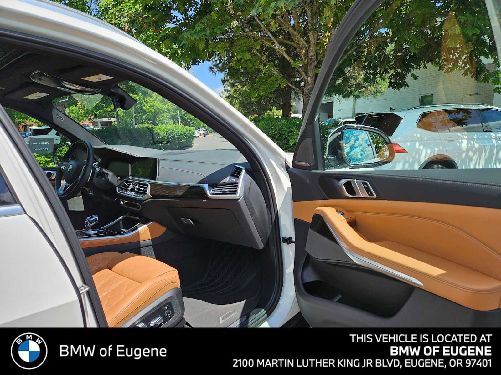 Used 2023 BMW X5 xDrive45e w/ Executive Package AWD/4WD image 10