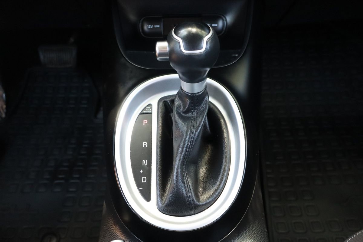 Used 2016 Kia Soul FWD image 35