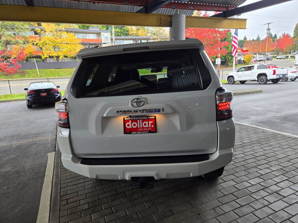 Used 2024 Toyota 4Runner SR5 Premium w/ Moonroof Package image 6