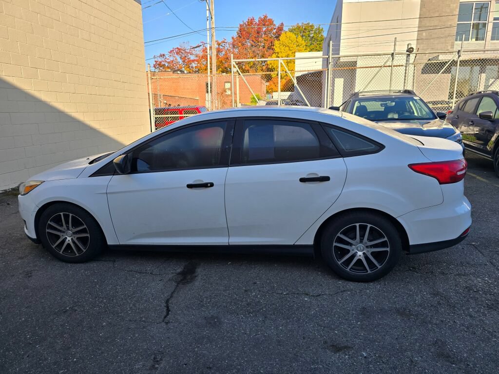 Used 2016 Ford Focus S FWD image 4