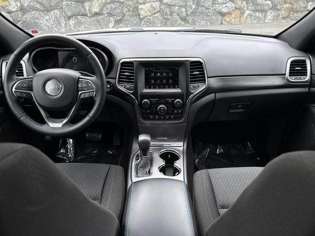Used 2019 Jeep Grand Cherokee Laredo AWD/4WD image 9