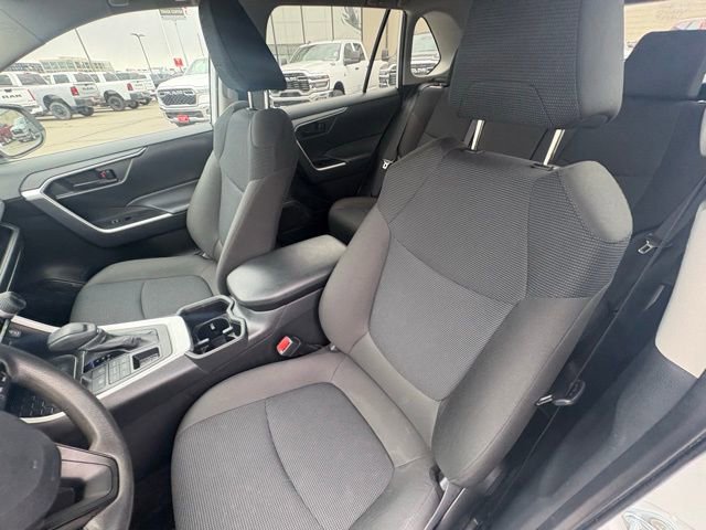 Used 2024 Toyota RAV4 LE AWD/4WD image 17