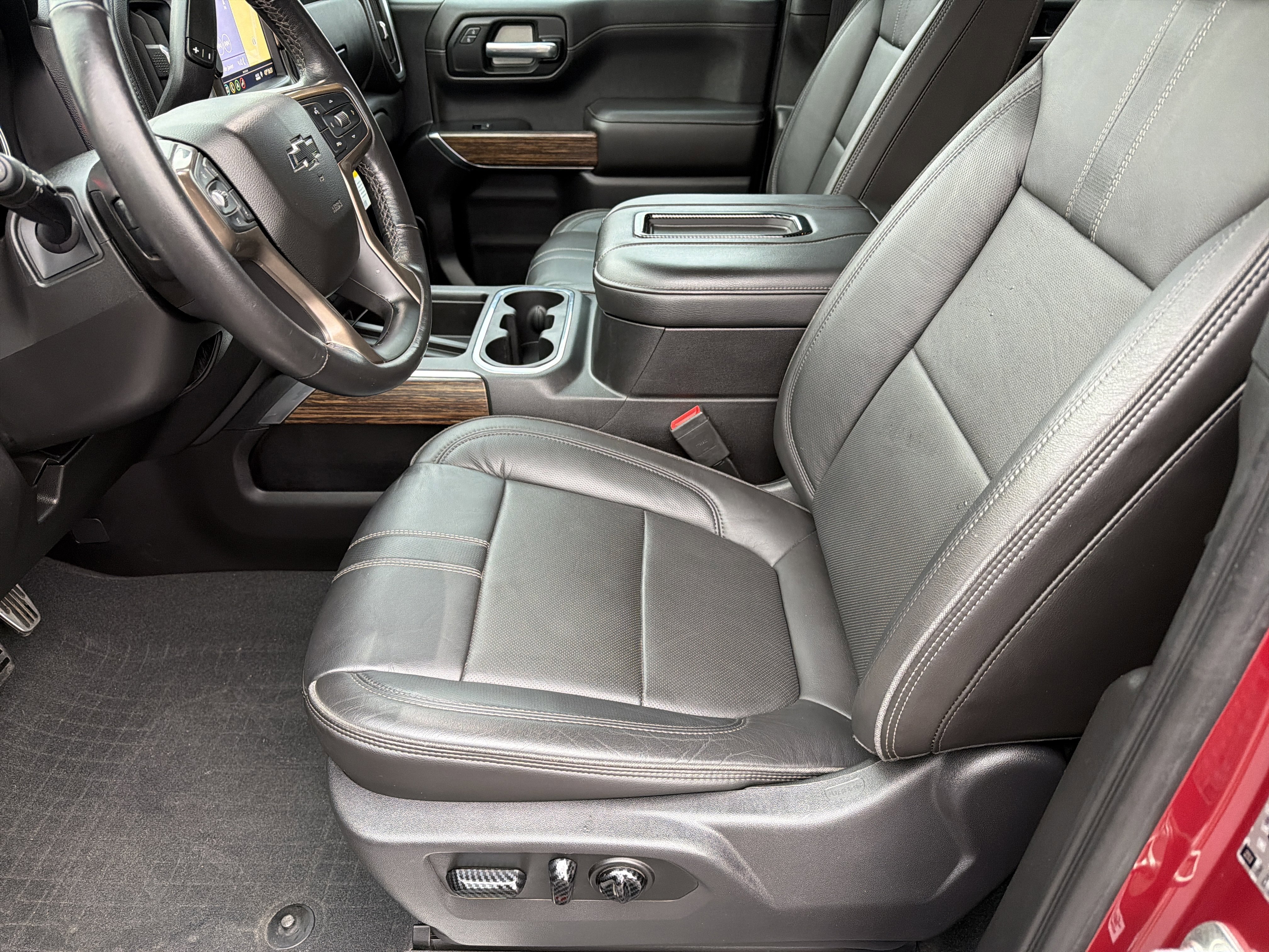 Used 2019 Chevrolet Silverado 1500 High Country w/ Technology Package image 10