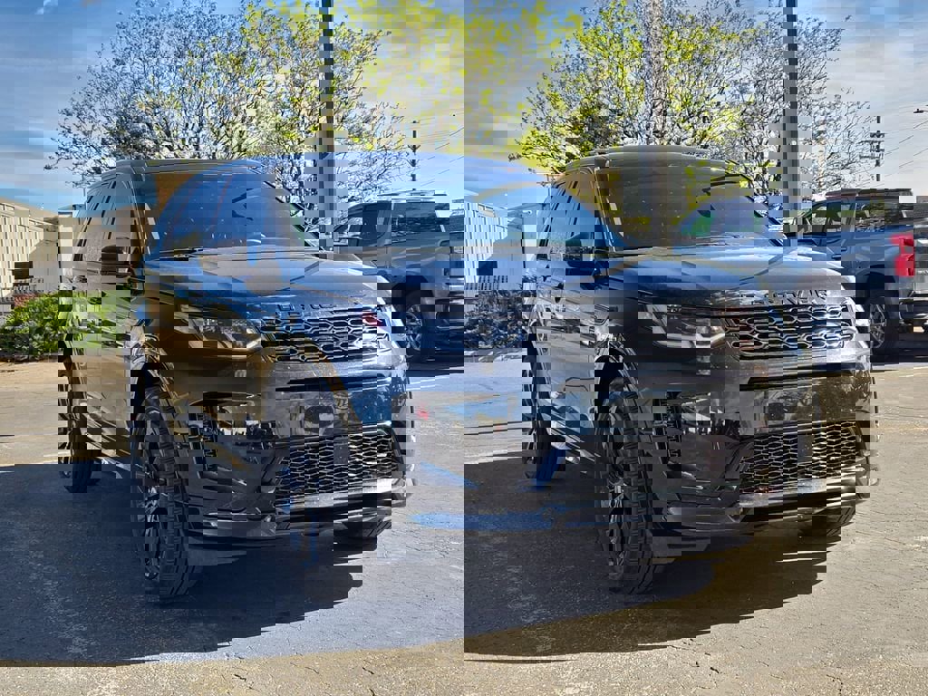 Used 2023 Land Rover Discovery Sport SE R-Dynamic image 3