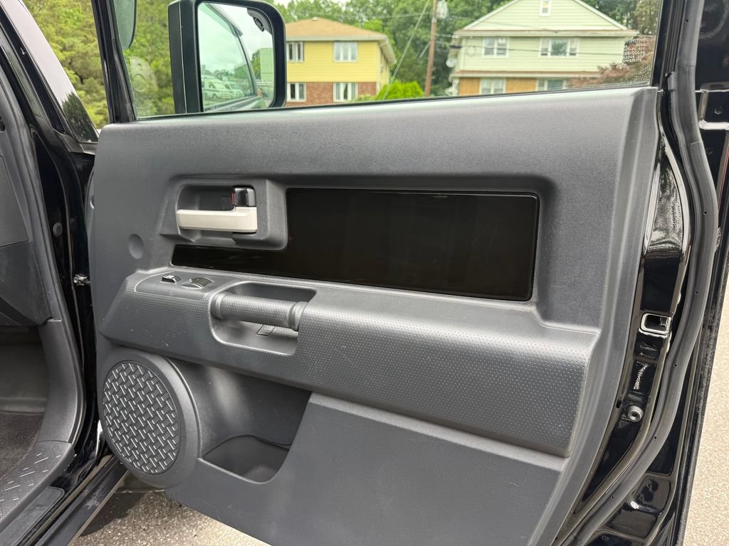 Used 2010 Toyota FJ Cruiser 4WD w/ Upgrade Pkg 2 image 26