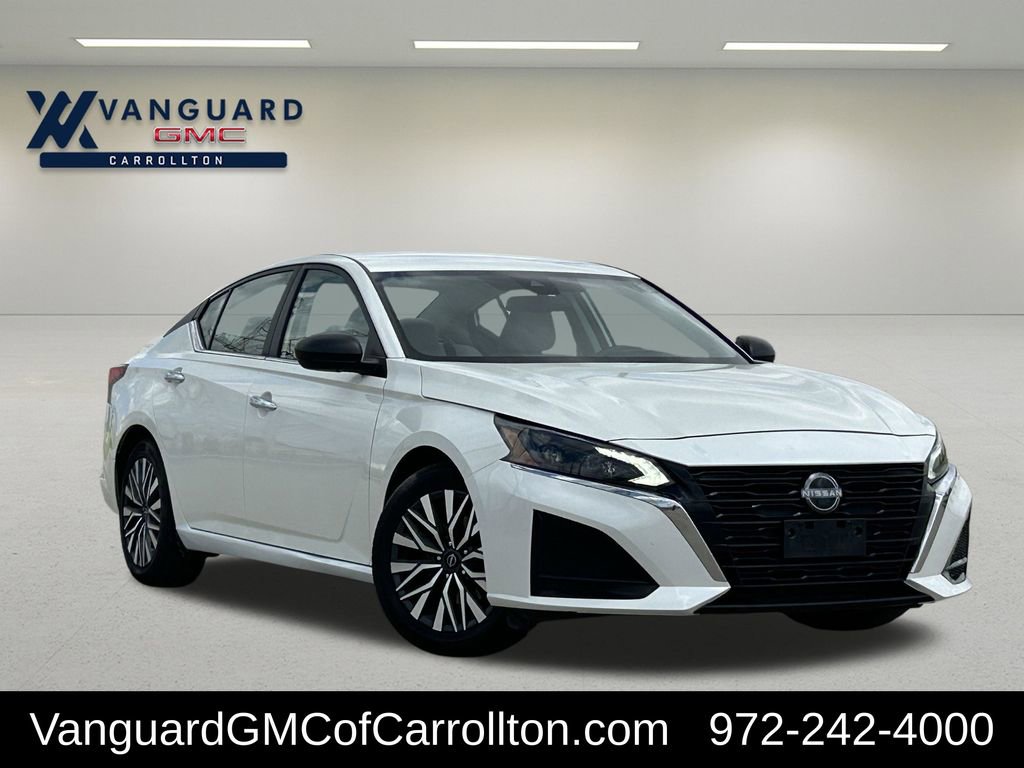 Used 2024 Nissan Altima 2.5 SV