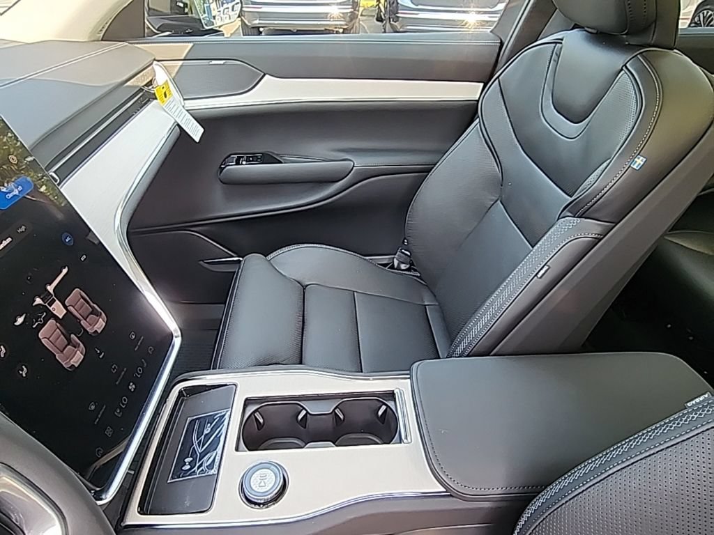 New 2026 Volvo EX90 Ultra AWD/4WD image 12