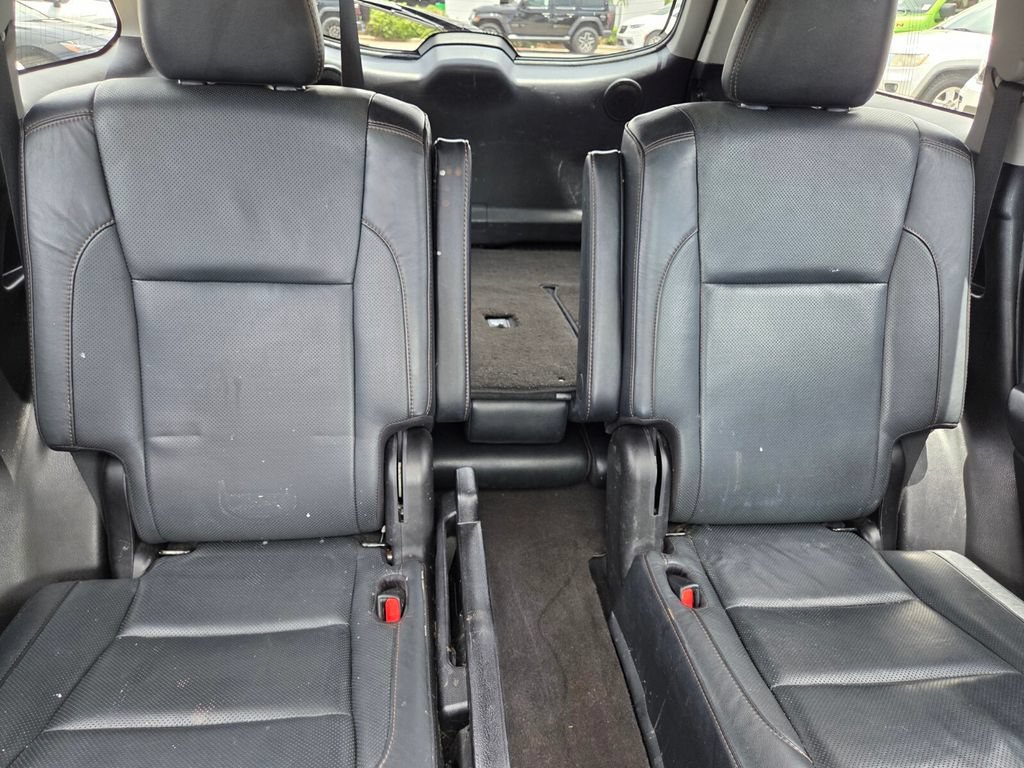 Used 2019 Toyota Highlander Limited FWD image 32