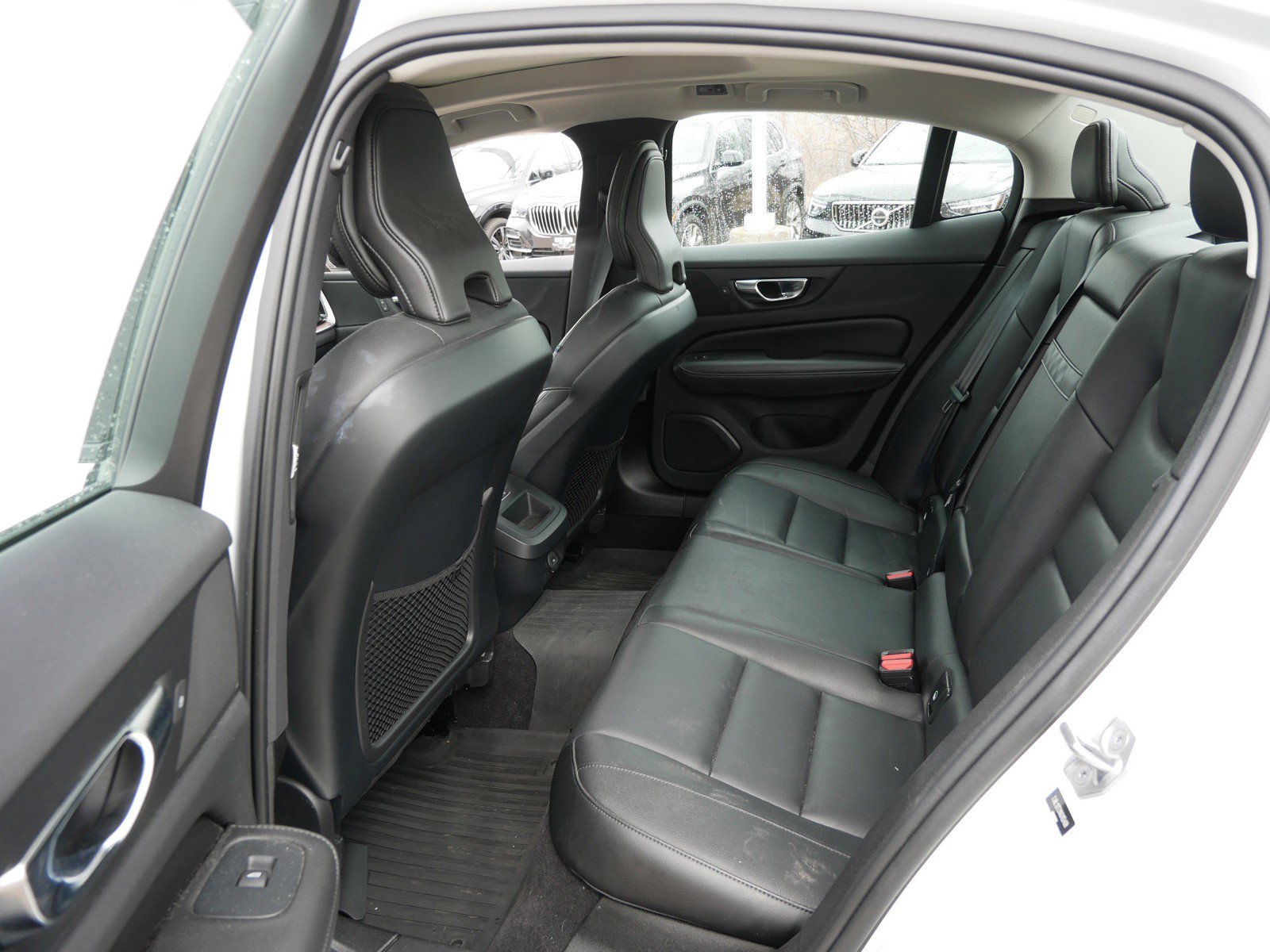 Used 2022 Volvo S60 B5 Momentum w/ Premium Package AWD/4WD image 10
