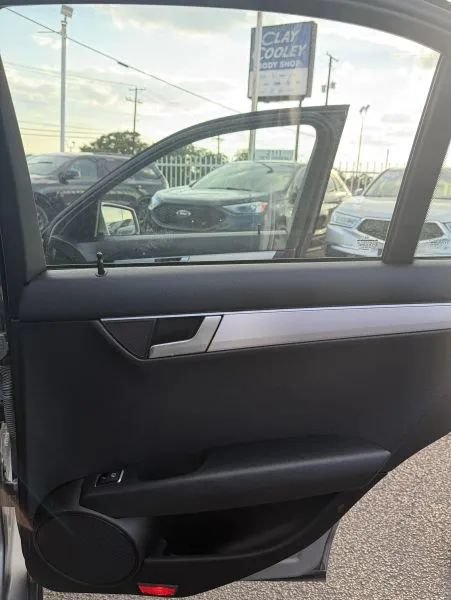 Used 2014 Mercedes-Benz C 250 Sedan image 26