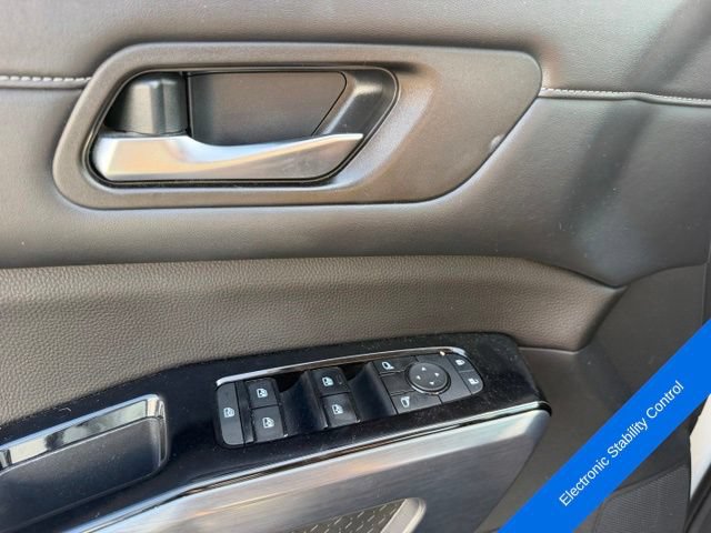 Used 2023 Nissan Pathfinder SL FWD image 12
