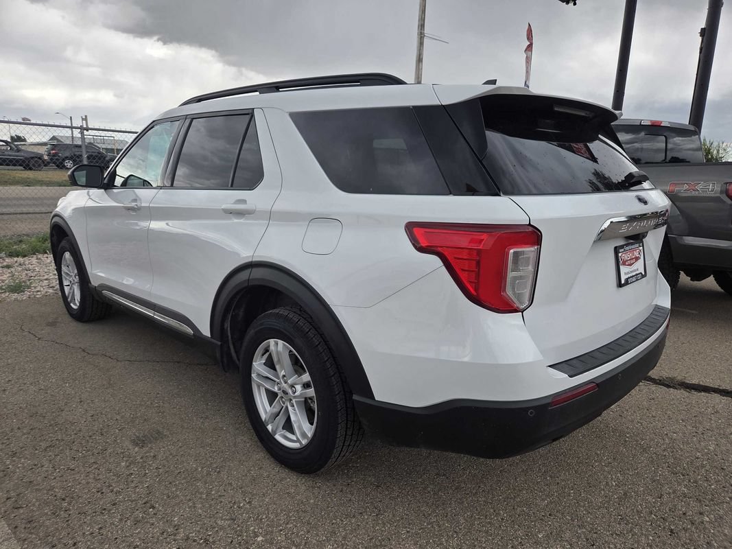 Used 2022 Ford Explorer XLT AWD/4WD image 5
