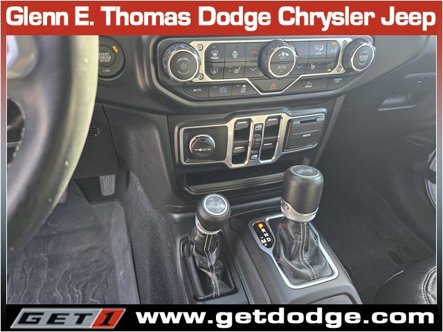 Used 2023 Jeep Wrangler Sahara w/ Cold Weather Group image 18