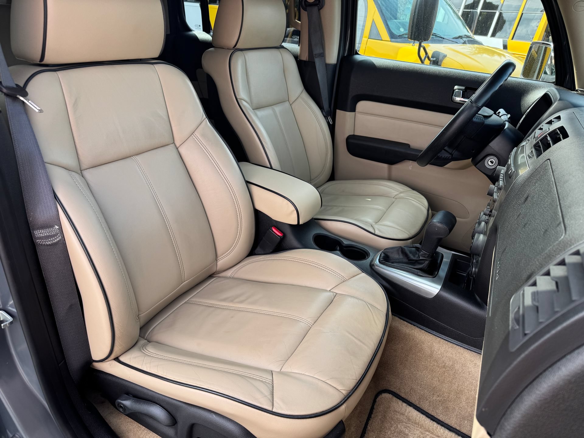 Used 2009 HUMMER H3 Luxury AWD/4WD image 29