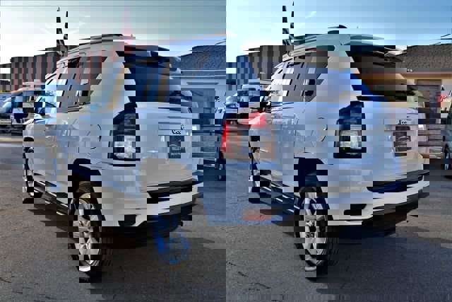 Used 2017 Jeep Compass Sport w/ Power Value Group image 4