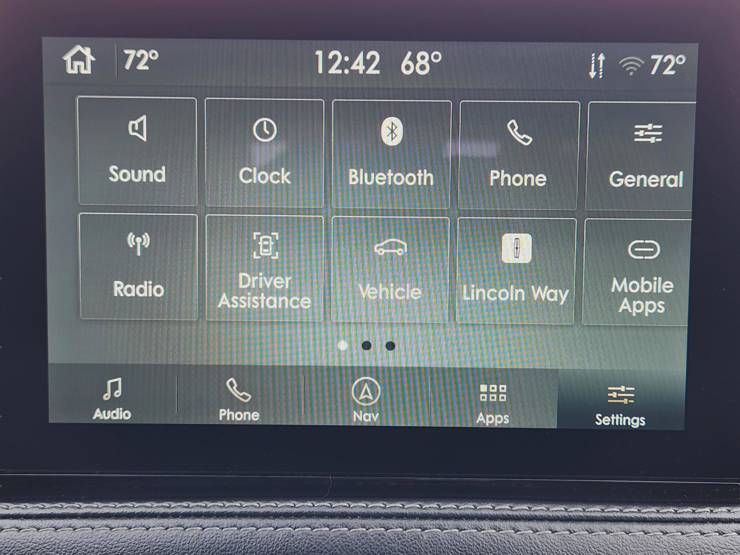 Used 2022 Lincoln Corsair AWD w/ Premium Package image 17