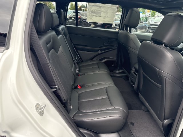 New 2026 Jeep Cherokee Overland w/ Advanced Pro Tech Group AWD/4WD image 10