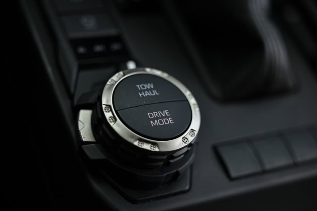 Used 2025 Toyota 4Runner SR5 image 40