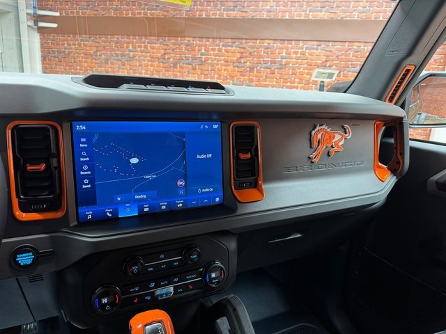 Used 2024 Ford Bronco Everglades image 17